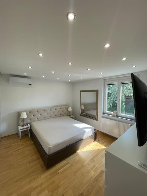 Moderne In Der Naehe Vom Parndorf Outlet! Apartment Bruckneudorf